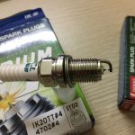 Bộ 4 Bugi iridium cao cấp 2 đầu kim IK20TT của Denso dùng cho Honda CR-V 2.0L 2007-2012